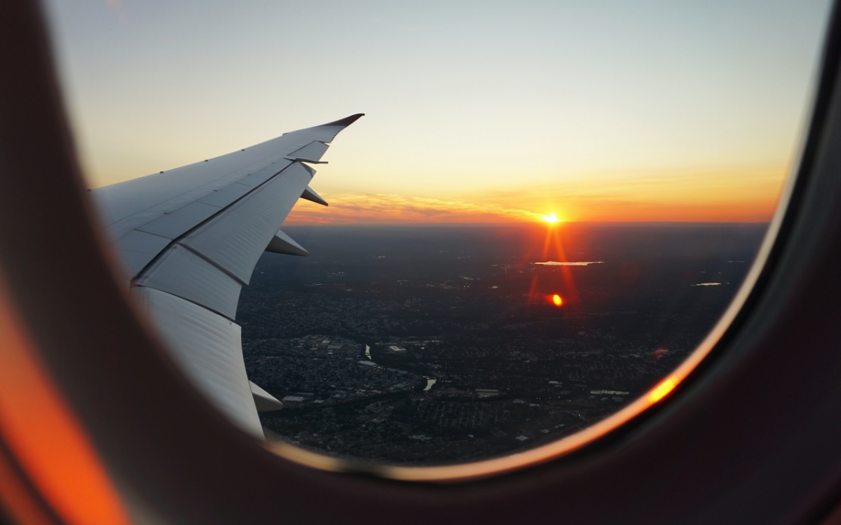 Uçakta Pencere Kenarında Oturuyorsanız Neden Daha Dikkatli Olmanız Gerekiyor?